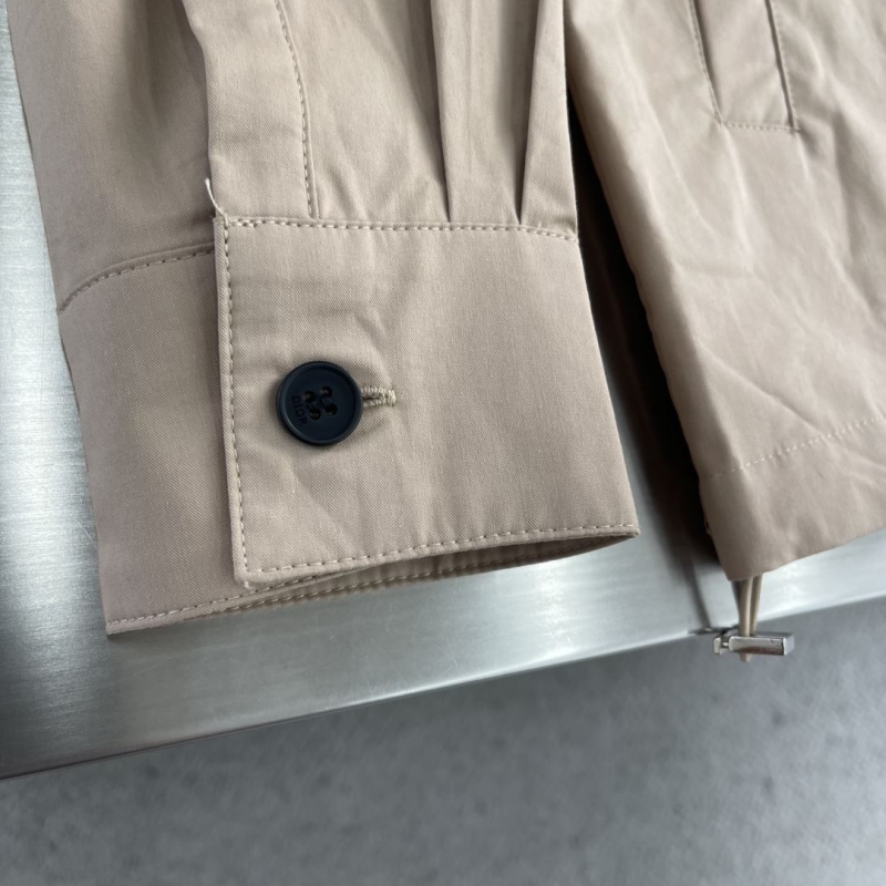 chr1st1an D10r outwear